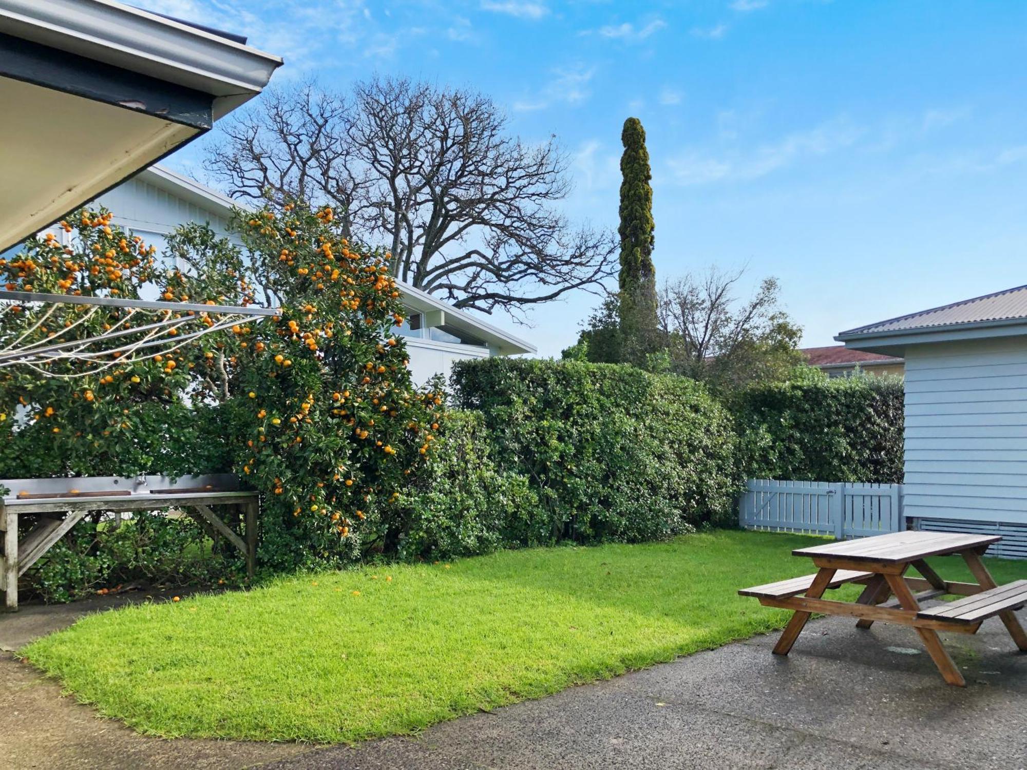 The Publican'S Palace Whitianga Extérieur photo