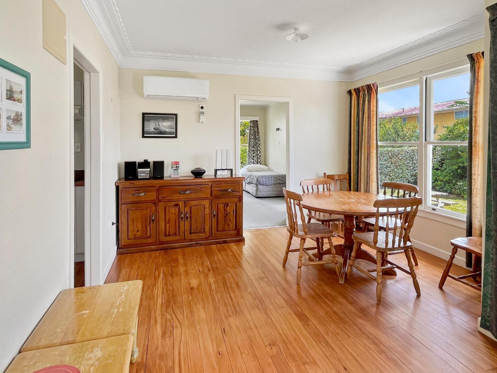 The Publican'S Palace Whitianga Extérieur photo